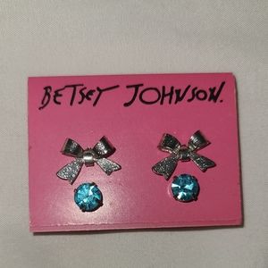 Betsey J Silver Bow & Blue Stone Set of 2 Earrings